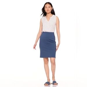 Old Navy Ponte-Knit Pencil Skirt in Pacific Blue